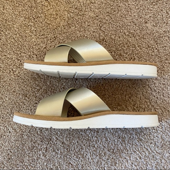 IZOD Alyssa Gold Strap Sandals - Picture 4 of 5